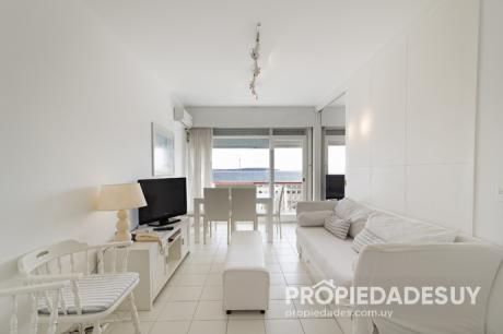 Departamento En Venta De 1 Dormitorio - 1 Baños En Punta Del Este