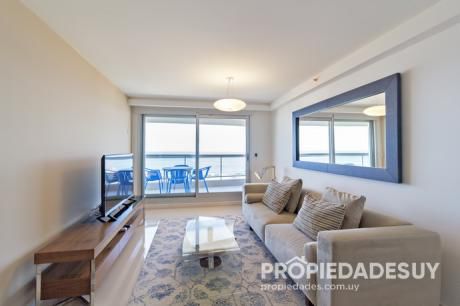 Departamento En Venta De 2 Dormitorios - 3 Baños En Punta Del Este