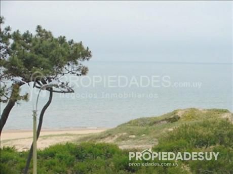 Departamento En Venta De 3 Dormitorios - 3 Baños En Punta Del Este
