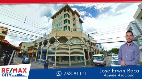 Departamento En Edificio El Canciller ( C/oruro Esq Ballivian)