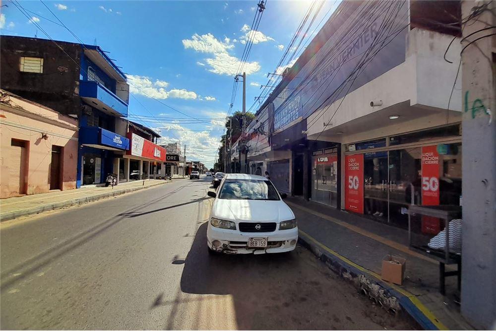 HERMOSO SALON COMERCIAL EN EL CENTRO DE LUQUE — foto 3