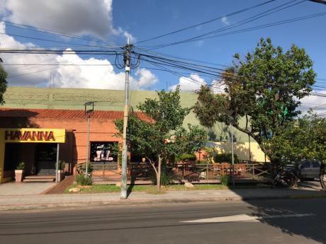 Se Alquila Local Comercial Con Ubicacion Privilegiada