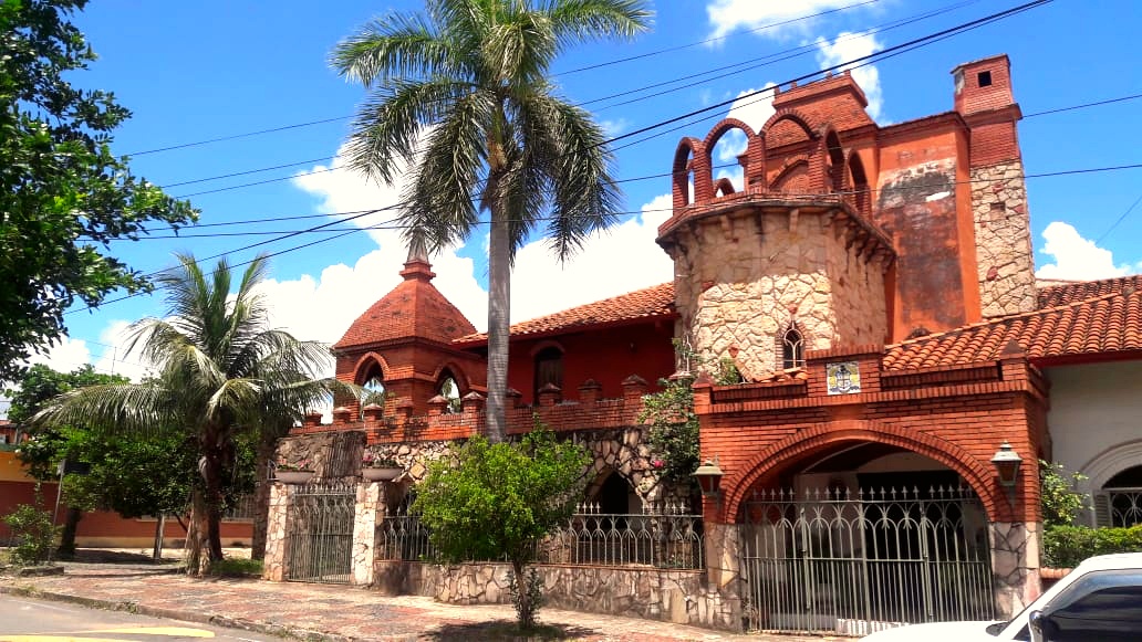 Casona Histórica ex Residencia de Pedro Ortega Piedra y Ladrillo Visto Asunción - foto 1