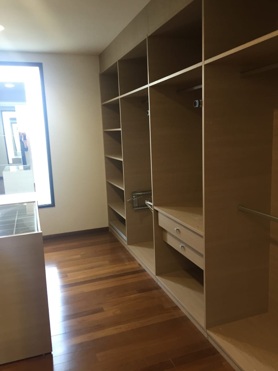 Fino y exclusivo departamento sobre Santísima Trinidad — foto 2