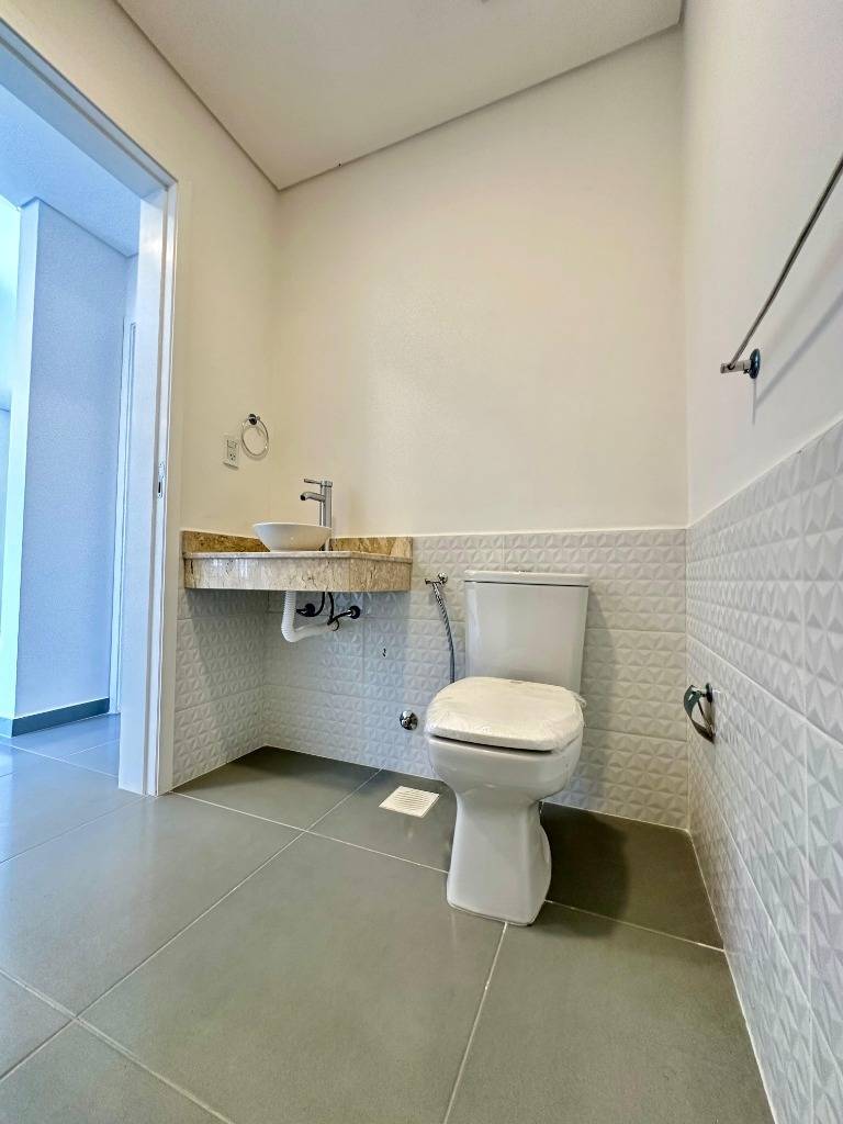 DUPLEX A ESTRENAR EN 1ER BARRIO DE LUQUE A METROS DE RUTA LUQUE - LIMPIO — foto 2