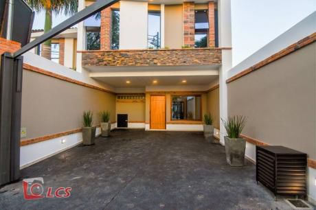 Vendo Lujoso Dúplex A Estrenar, Zona Barrio Herrera