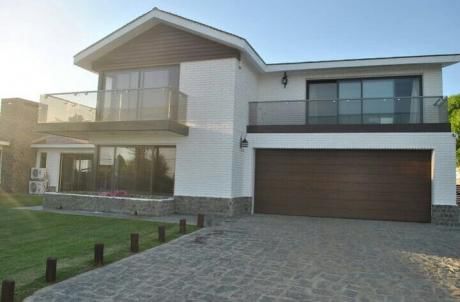 Inmobiliaria Verde Vende Excepcional Propiedad Sobre Rambla