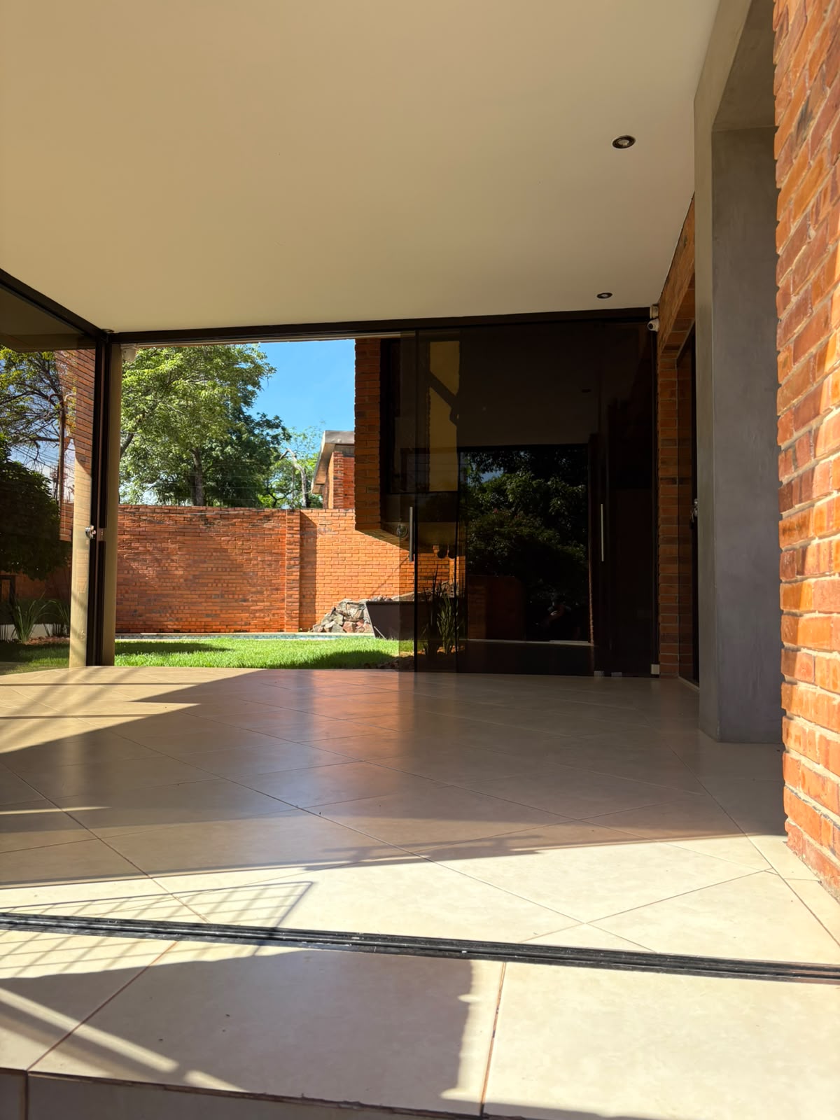 Residencia premium en alquiler en Mburucuyá — foto 3