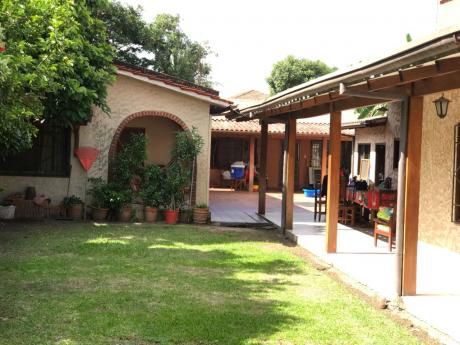 Casa En Venta En Av. Virgen De Cotoca Entre 2ndo Y 3er Anillo