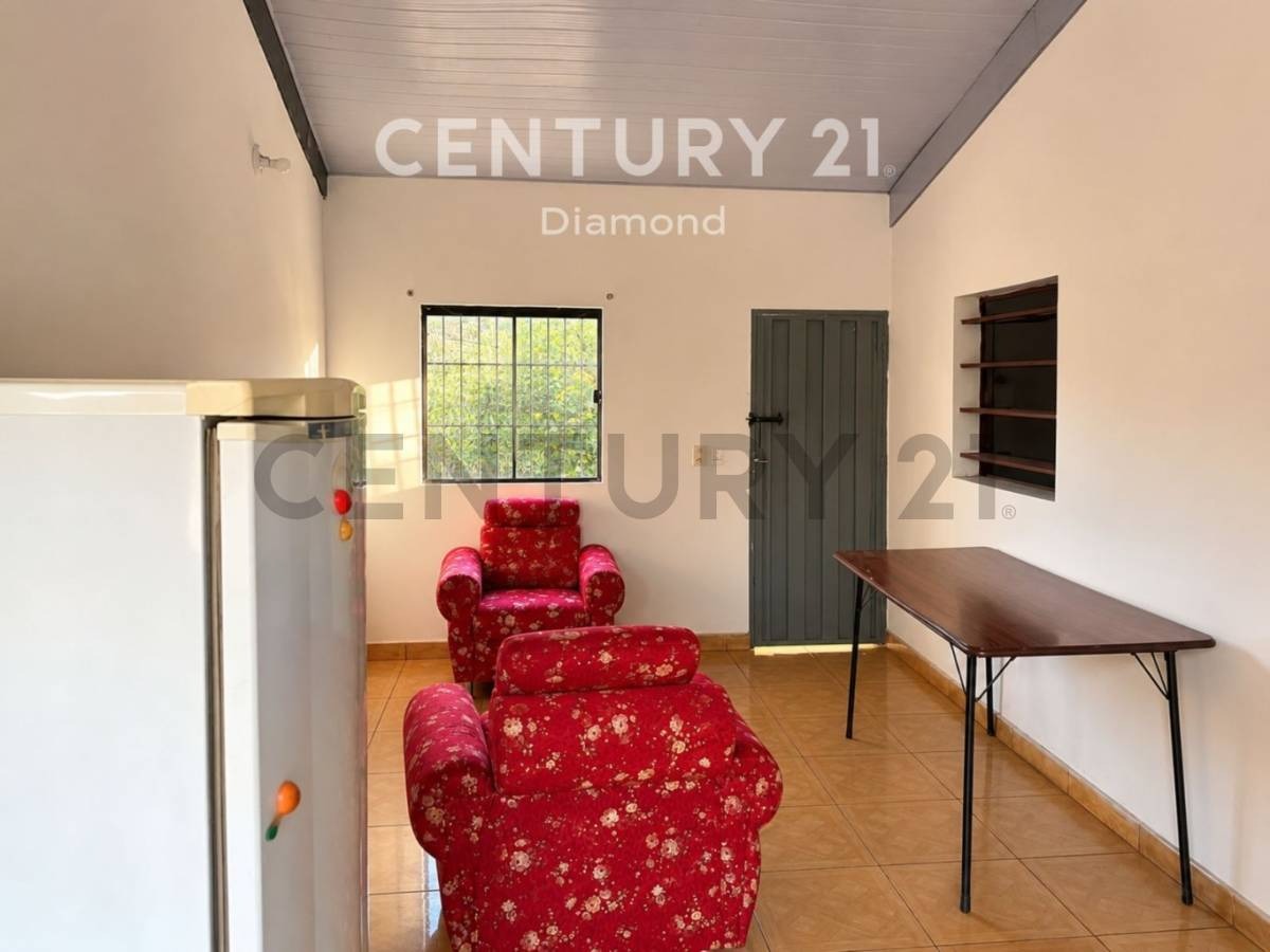 Vendo propiedad con locales comerciales y departamento en Cambyreta — foto 2