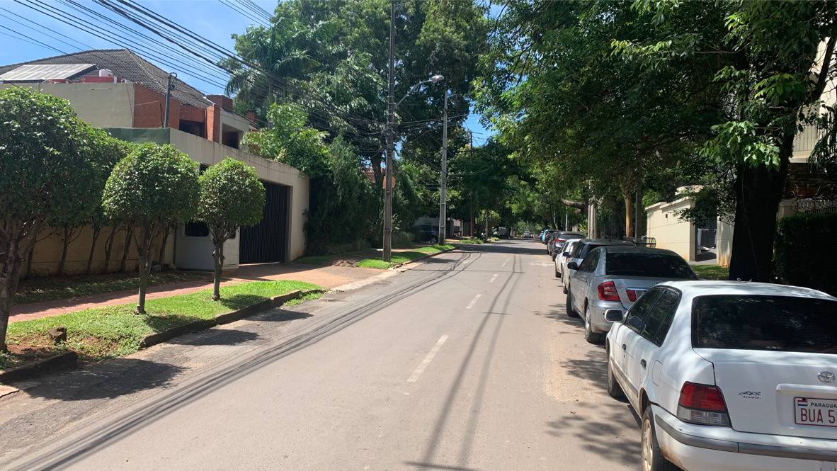 VENDO CASA EN ASUNCION EN LAS LOMAS — foto 3