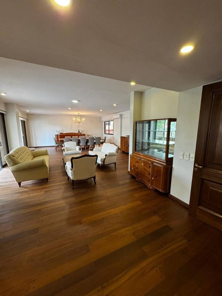 Alquilo Exclusivo departamento de lujo en Las Mercedes. — foto 3
