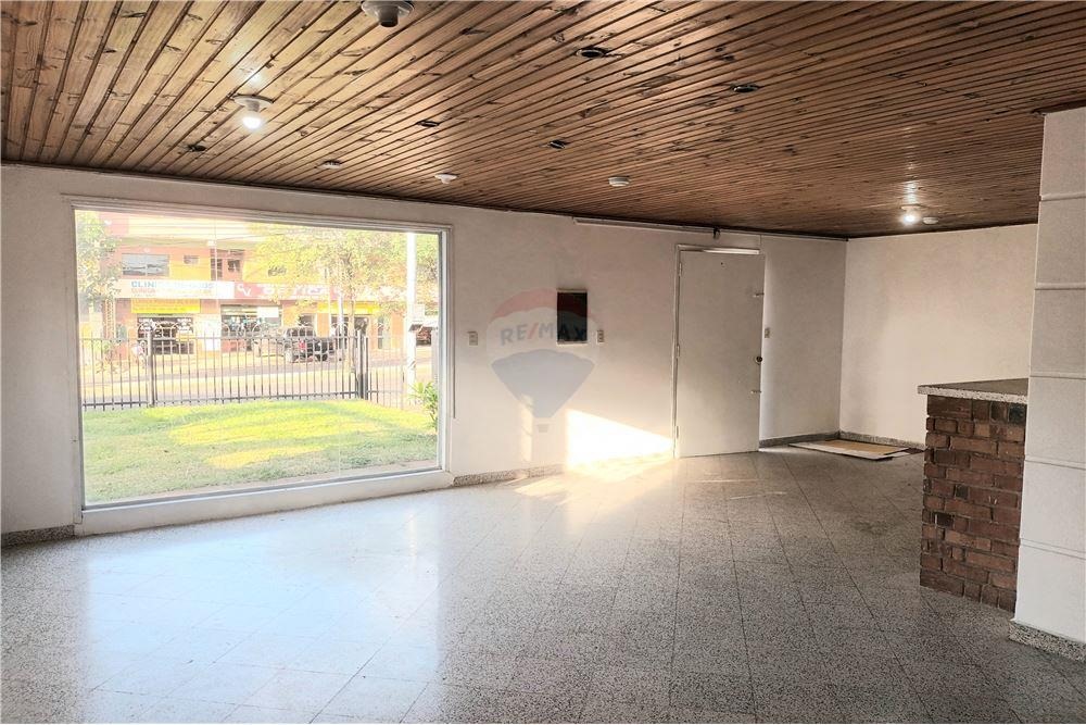 VENDO SALON COMERCIAL EN VISTA ALEGRE SOBRE AVDA FERNANDO — foto 3