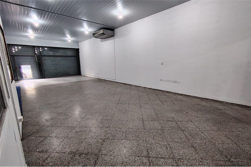 ALQUILO LOCAL COMERCIAL S/ EUSEBIO AYALA 300M2 — foto 3