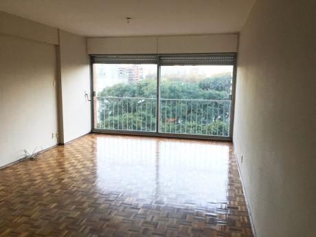 Edificio De Categoria Sobre Bvar Artigas !!