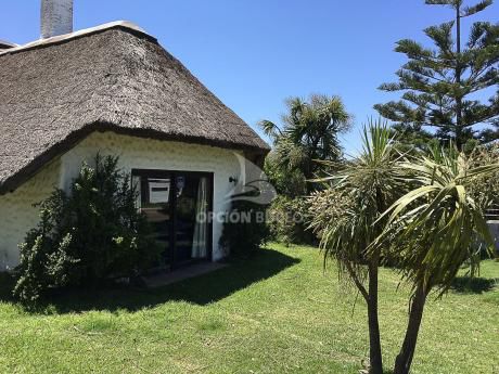 Casa En Venta En Playa Grande, Piriápolis 6 Dormitorios