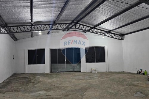 Depósito-Venta-PY Central Villa Elisa Centro  Américo Picco y Otto Car — foto 2