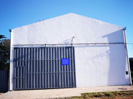 San Lorenzo, A Dos Cuadras De Av. Laguna Grande, Deposito De 360 M2.