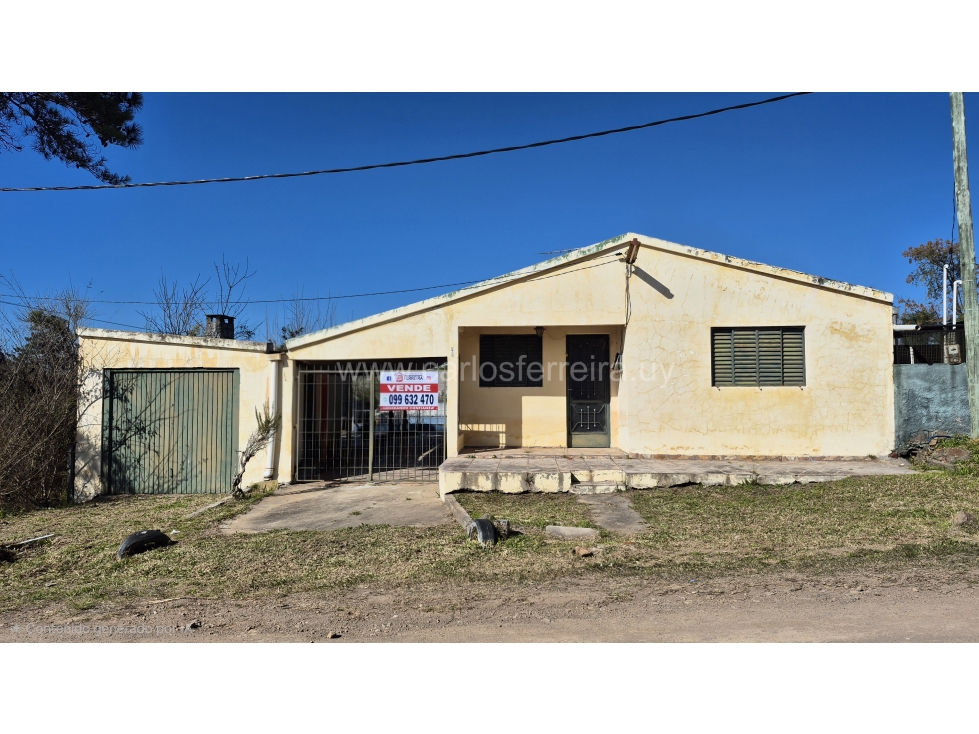 VENDE CASA 3 DORMITORIOS, 2 BAÑOS, PISCINA Y GARAJE - LAGOS DEL NORTE - foto 1