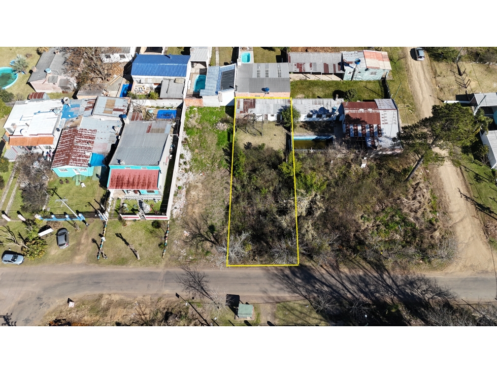 VENDE TERRENO DE 338 M2 CON CONSTRUCCIONES - LAGOS DEL NORTE - foto 2
