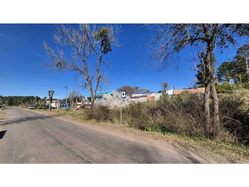VENDE TERRENO DE 338 M2 CON CONSTRUCCIONES - LAGOS DEL NORTE - foto 4