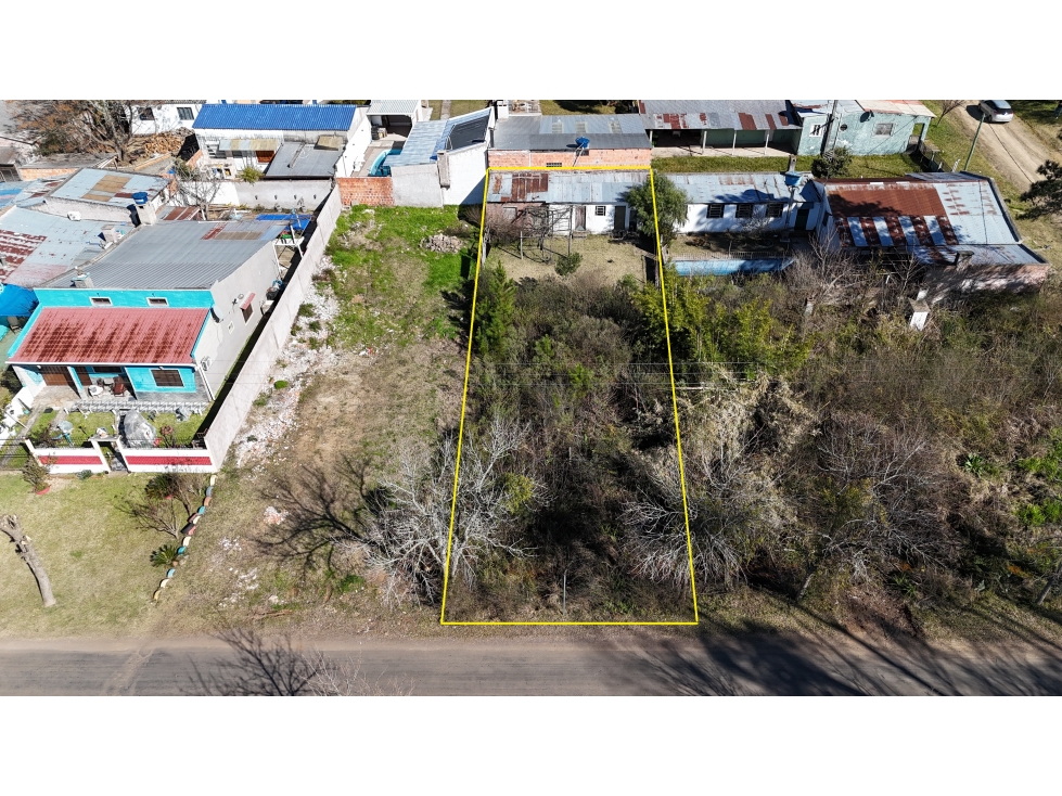 VENDE TERRENO DE 338 M2 CON CONSTRUCCIONES - LAGOS DEL NORTE - foto 1