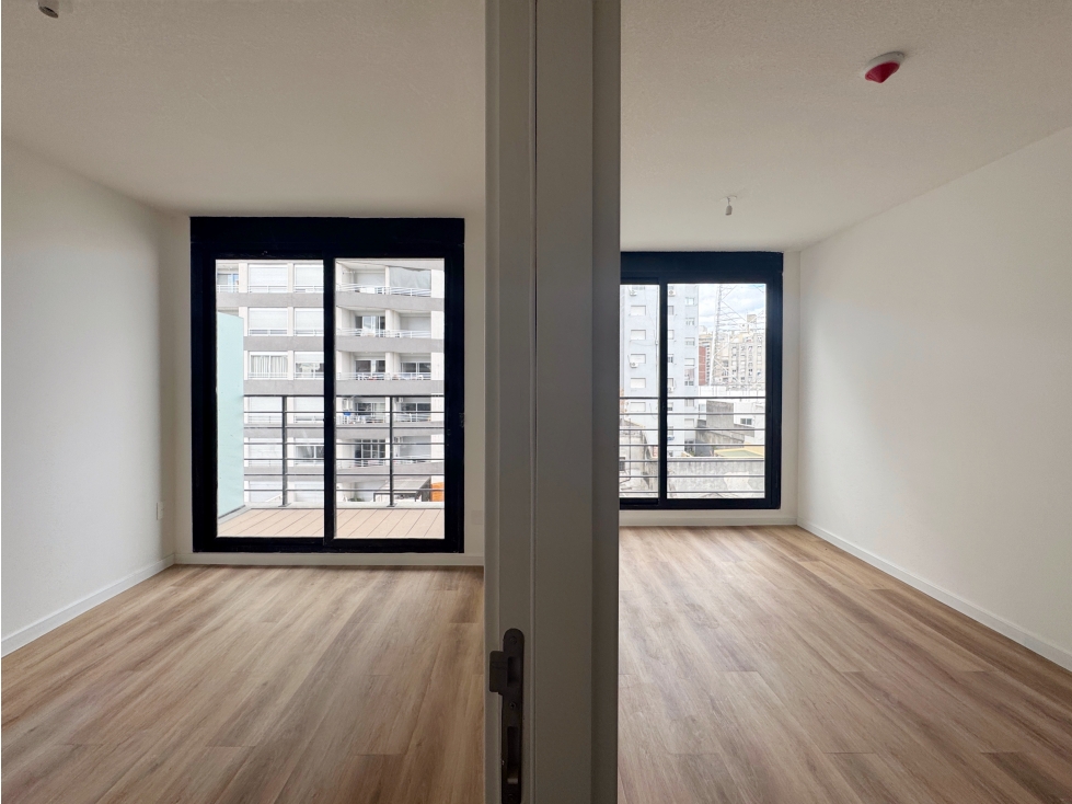 ALQUILA APARTAMENTO 2 DORMITORIOS PISO ALTO CON GARAGE. · Photo 3