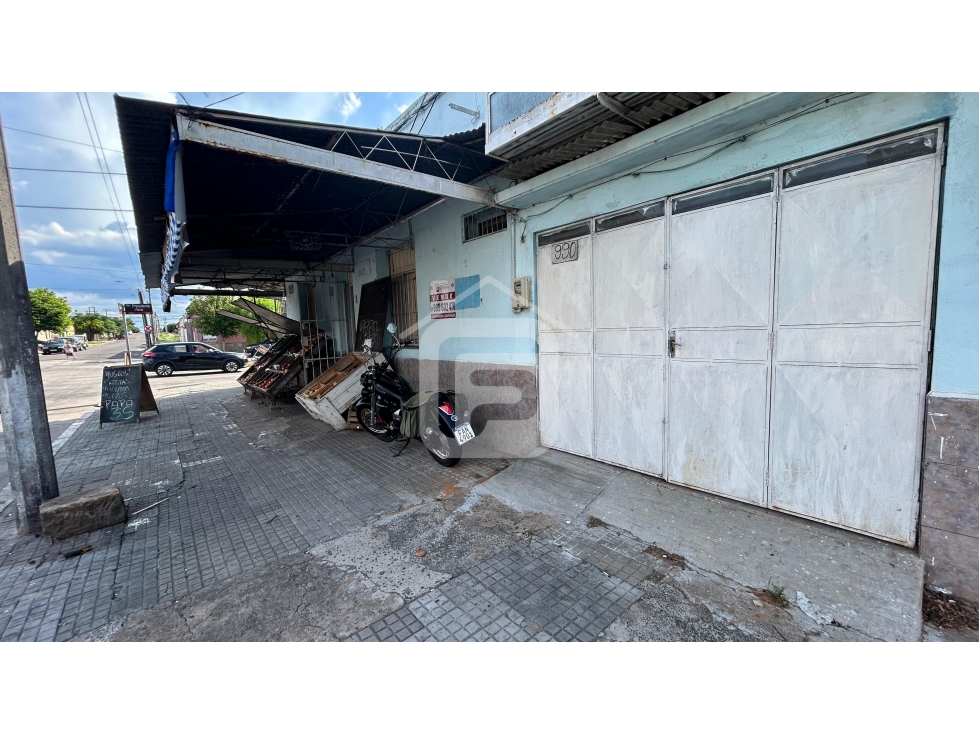 VENDE CASA Y LOCAL COMERCIAL- AV. Presidente Viera- Rivera