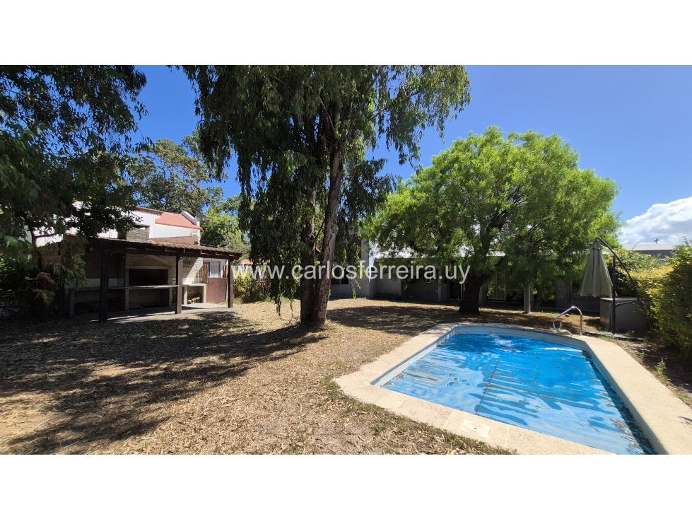 VENDE CASA 3 DORMITORIOS, APARTAMENTO Y AMPLIO TERRENO - ATLANTIDA SUR
