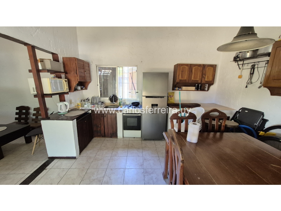VENDE CASA 3 DORMITORIOS, APARTAMENTO Y AMPLIO TERRENO - ATLANTIDA SUR - foto 4