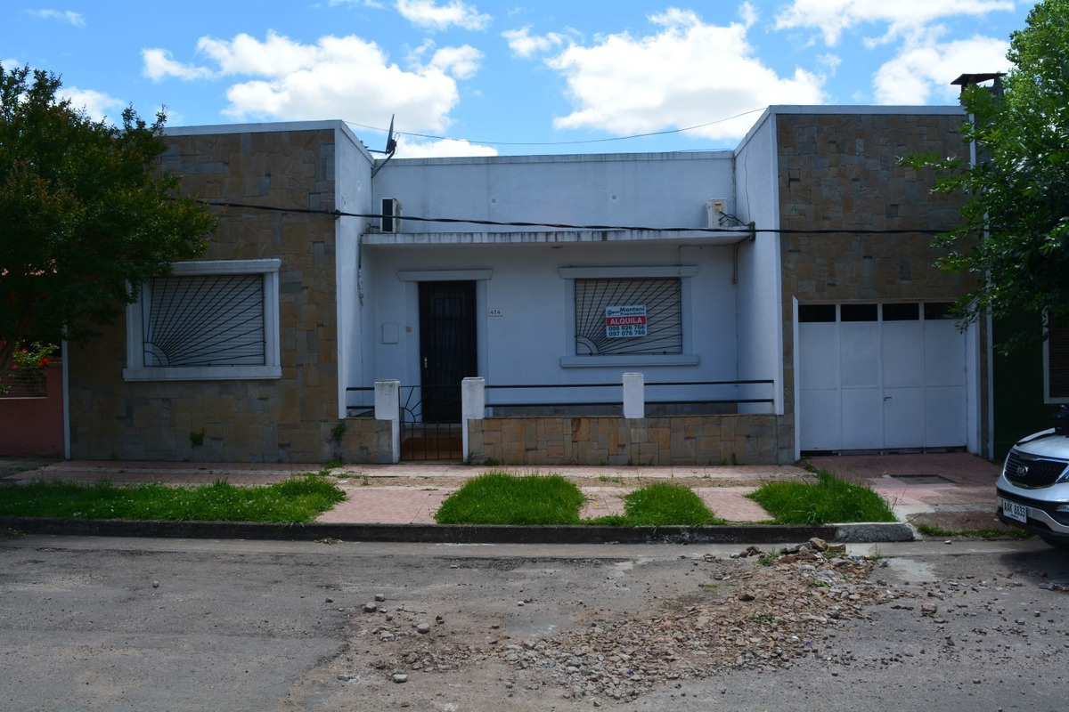 Venta Casa Ideal Empresa O Familia Numerosa Próximo A Upm