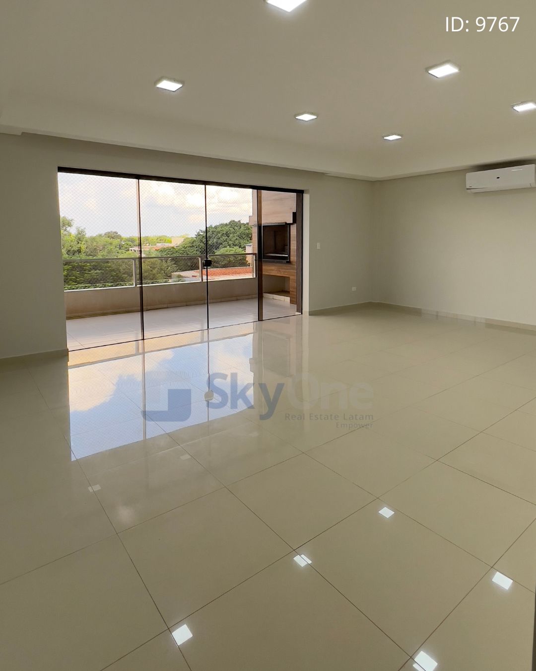 ¡EN VENTA HERMOSO DEPARTAMENTO EN EL CENTRO DE HERNANDARIAS — foto 3