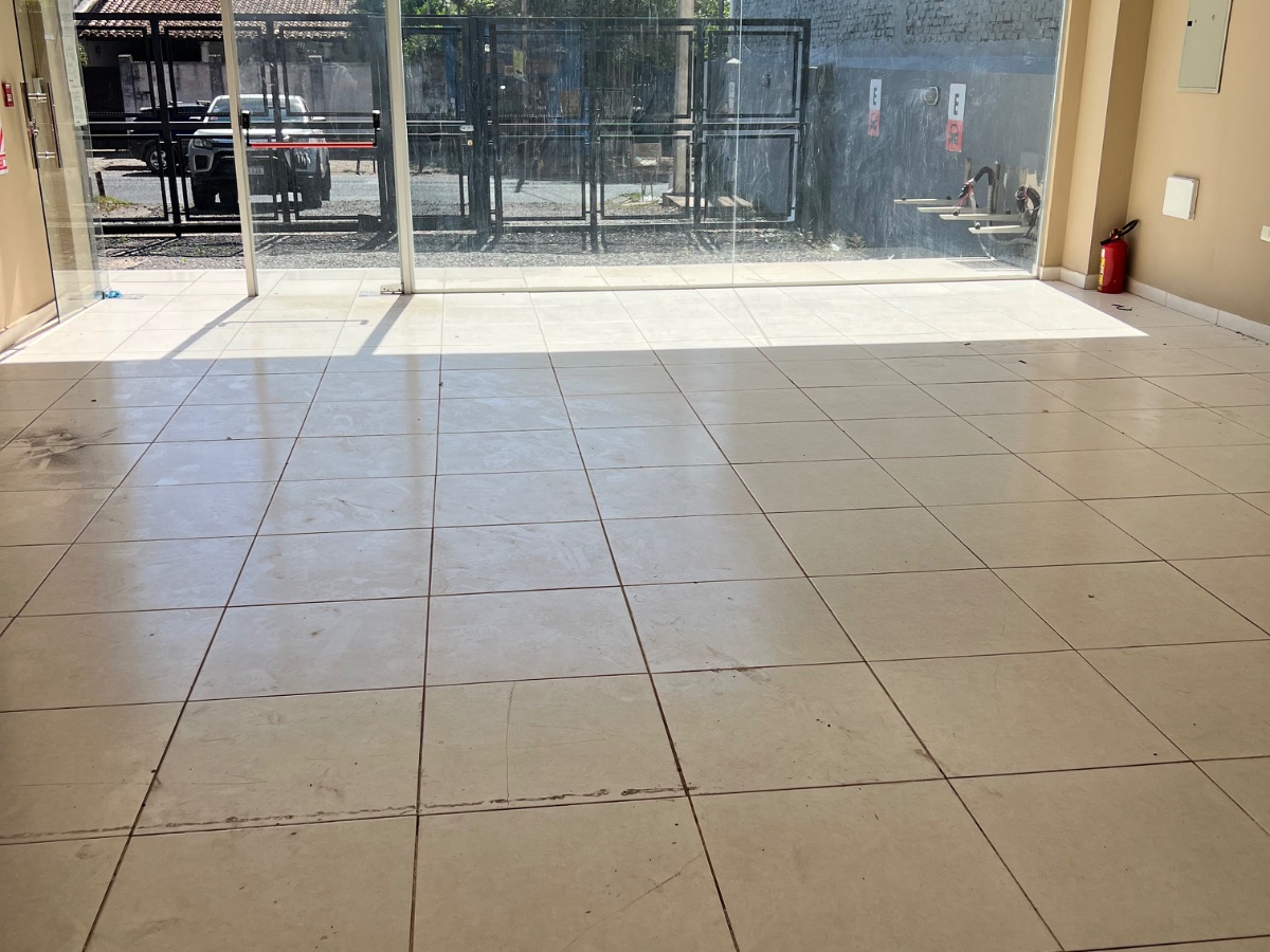ALQUILO DEPÓSITO EN BARRIO MBURICAO — foto 2