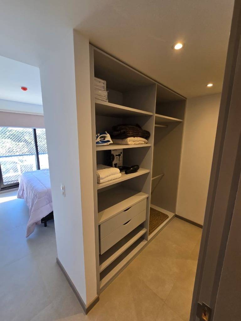 ALQUILO DEPARTAMENTO EN YCUÁ SATÍ, ASUNCIÓN DE 2 HABITACIONES AMOBLADO — foto 3