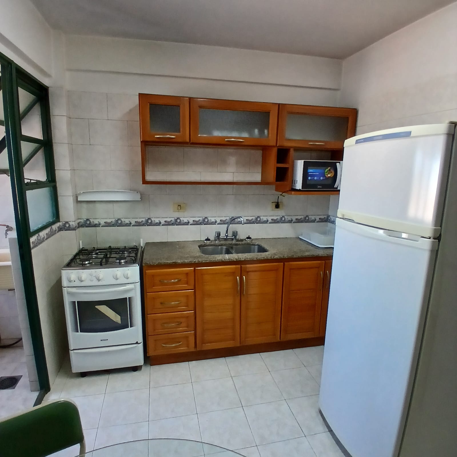 ALQUILO DPTO B° NAZARETH , EXCELENTE UBICACIÓN — foto 3