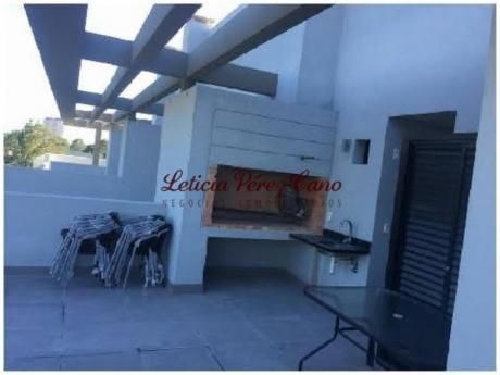 Apartamentos En Playa Mansa: Lpc13879a