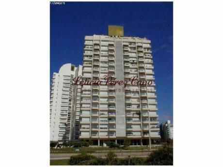 Apartamentos En Playa Brava: Lpc13966a