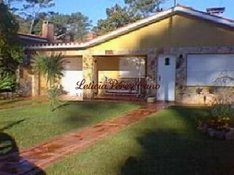 Casas En Playa Mansa: Lpc14394c