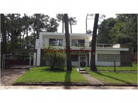 Casas En Playa Mansa: Lpc16370c