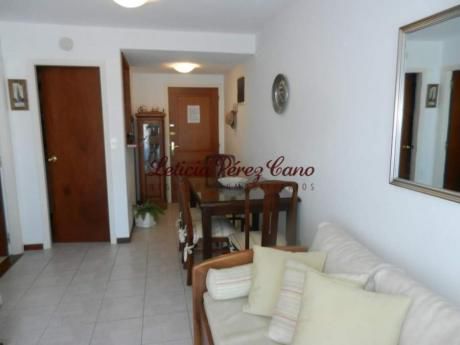Apartamentos En Playa Mansa: Lpc18009a