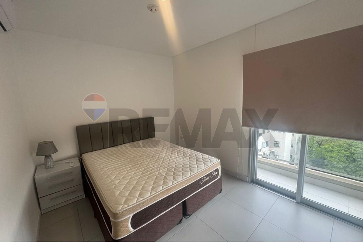 En Alquiler. Departamento en el EDIFICIO FORTALEZA — foto 2