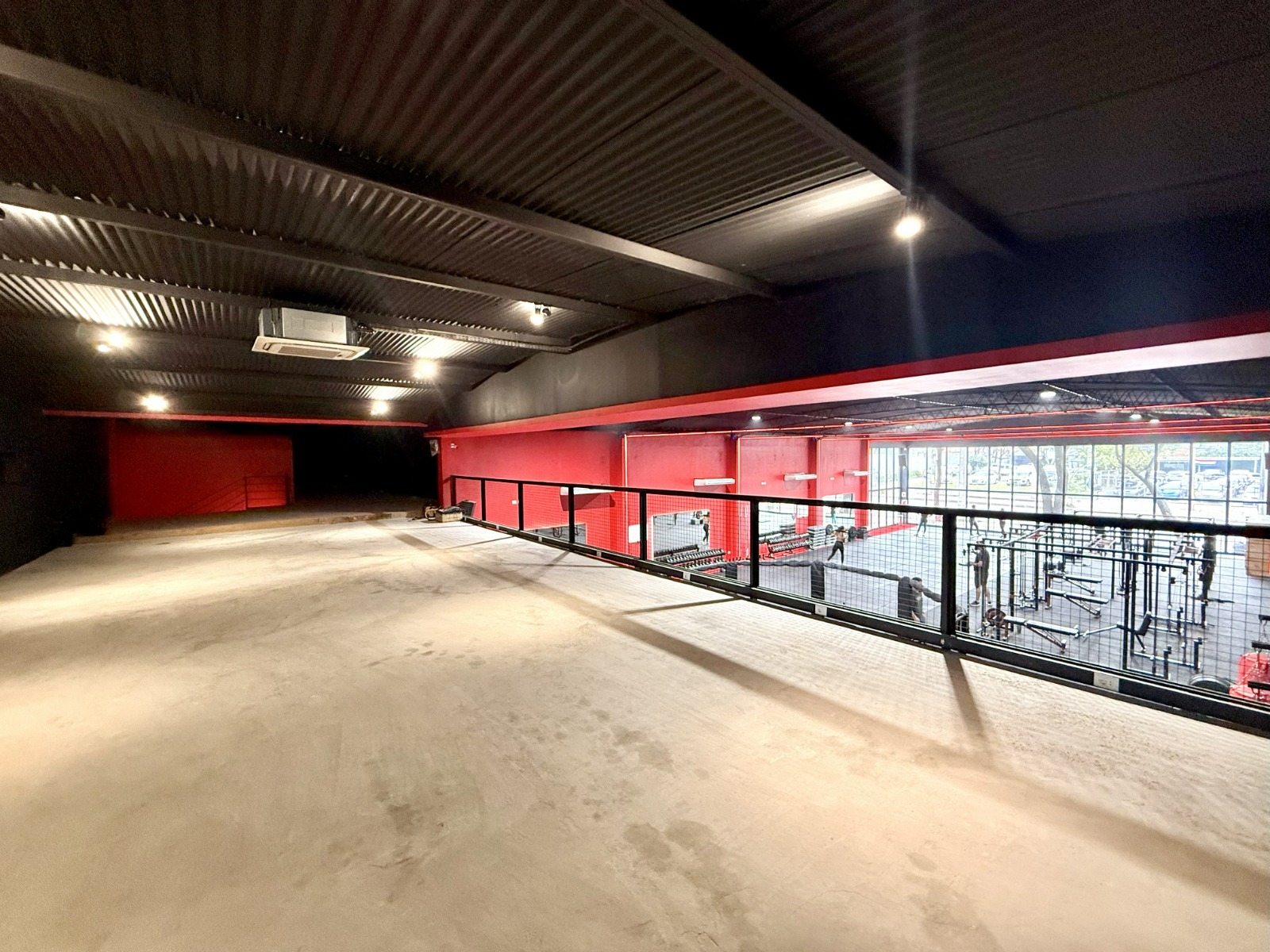 OPORTUNIDAD DE NEGOCIO E! LOCAL COMERCIAL DE 106 mts². FRENTE AL MULTIPLAZA. — foto 2