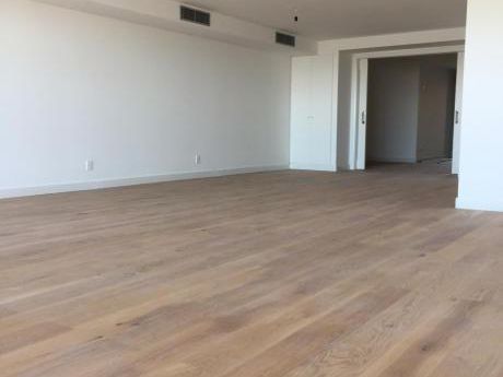 Estrene Frente Al Mar, Primera Línea! 280m2, 4 Dorm, 4baños, 3 Garages.