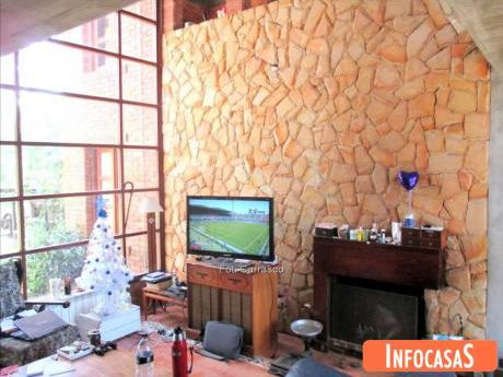 Excelente Chalet Nuevo Con Fondo Al Lago.