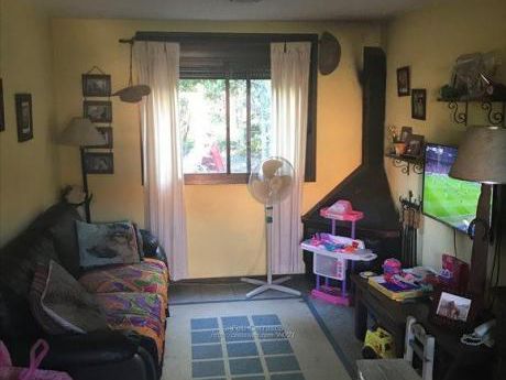 Casa 2 Dormitorios En Complejo Con Seguridad