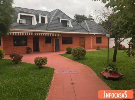 Casa En Venta 4 Dormitorios En El Pinar