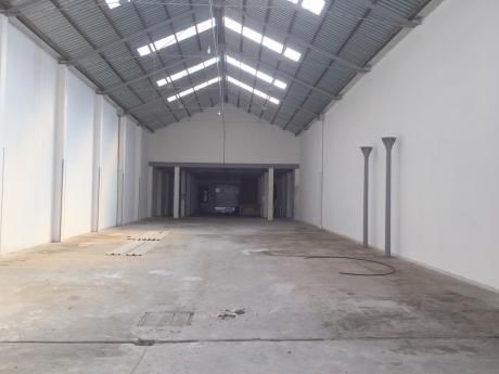 Local + 2 Casas En Venta Sobre Uruguayana. Excelente Inversión!