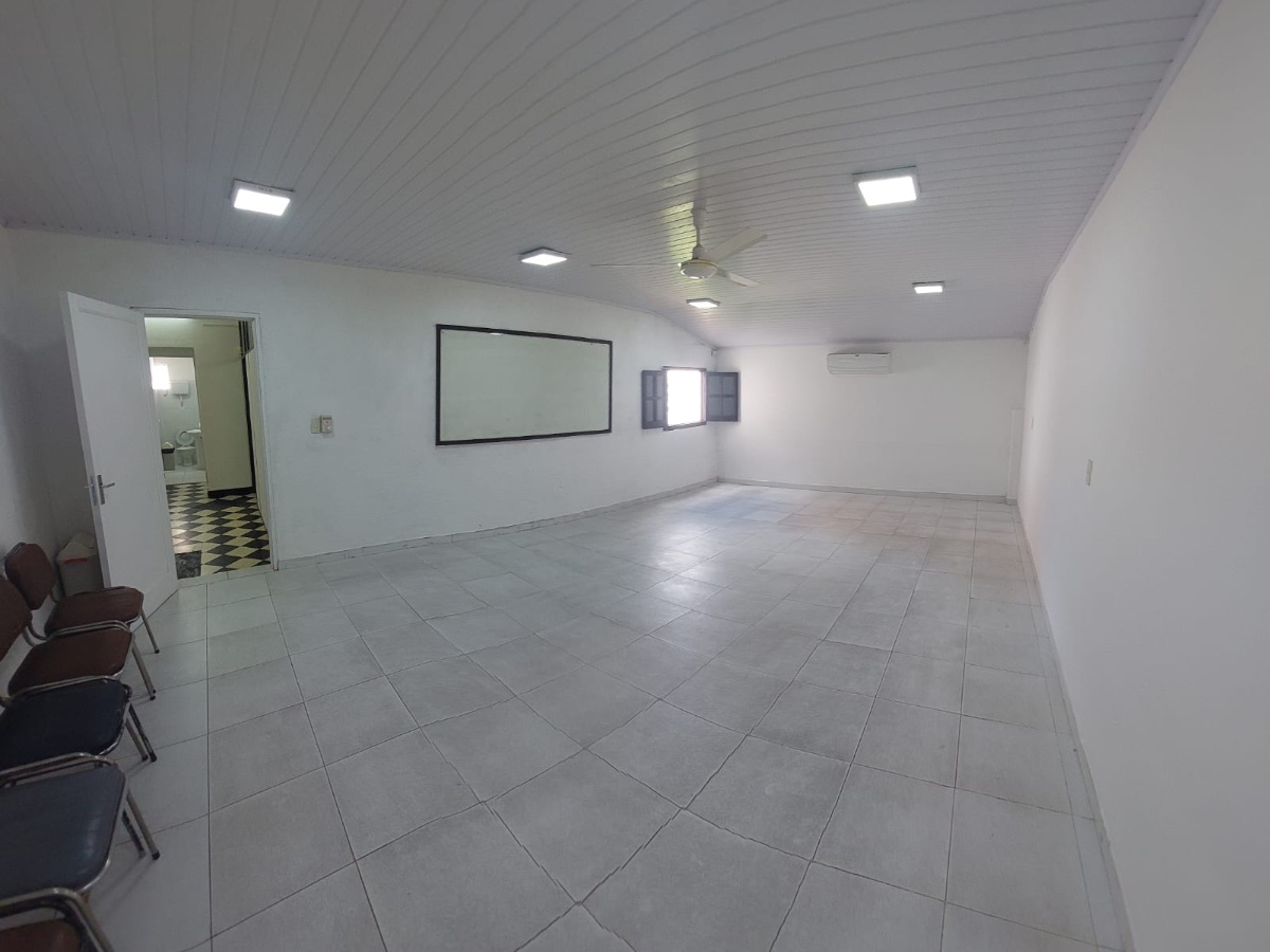 ALQUILO PARA OFICINA 160M2 2DO PISO BARRIO CIUDAD NUEVA — foto 3