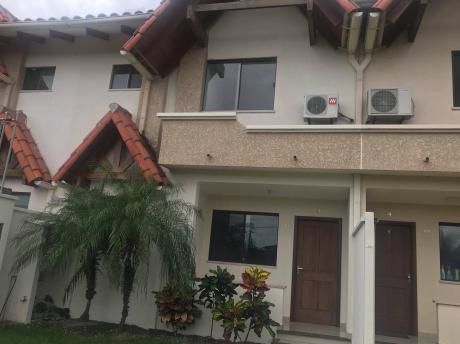 Alquiler En Condominio Zona Norte Remanso