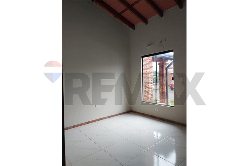 Vendo Chalet en Barrio Cerrado La Caoba en Limpio — foto 2
